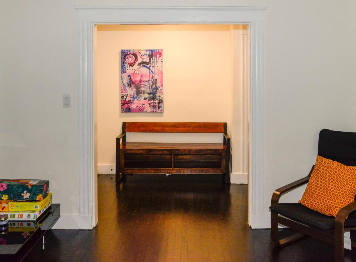 Modern Two Bedroom Condo - Boston Stoneham Bagian luar foto